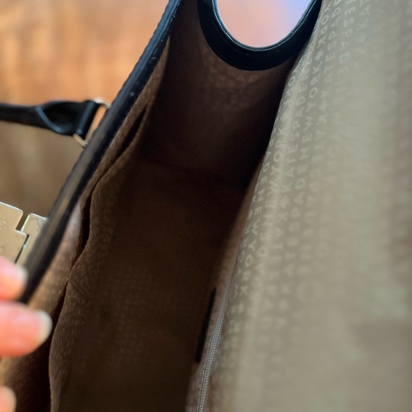 Impeccable Kate Spade satchel $195 - Picture 5 of 12